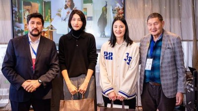 '신인 감독' 김연경, '인쿠시의 나라' 몽골 방문…수백만 젊은이의 우상