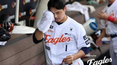 '문동주 일주일 쉬면 되는데'→냉정한 WBC 명단 제외... 어깨 아픈 160㎞ 에이스, 6일 귀국→7일 진료→8일 다시 호주행