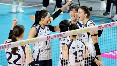 IBK기업은행, 흥국생명에 3-0 셧아웃 완승 '빅토리아 24점 폭발' [인천 현장리뷰]