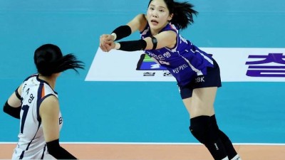 수술대 오른 레전드 '시즌 아웃' 공백, 몸 내던져 메워낸 '백업 리베로' 김채원