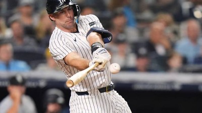 아섭아, 나도 1년이야 베테랑 1루수, 미아 면했다…양키스와 1년 재계약 합의