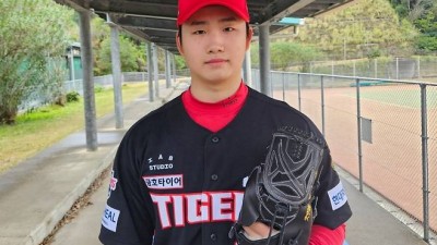 오타니 보며 '스위퍼 독학'으로 배운 투수, KIA에 있다고?…올해 목표는 데뷔전 승리투수 [아마미오시마 인터뷰]