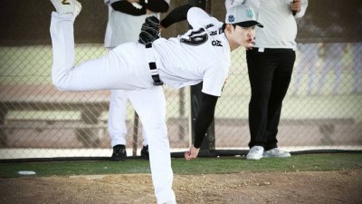 ‘와’ 롯데서 온 트레이드 우완 심상치 않다, 10승 영광 재현? 명장 눈도장 찍었다 “공 가는 궤적이 달라, 엄청 좋아” [오!쎈 질롱]