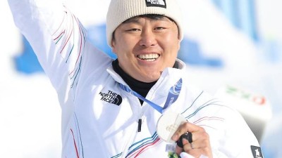 韓 올림픽 대형사고…동계올림픽 역대급 이변, ‘37세 인간승리’ 김상겸, 스노보드 기적같은 ‘은메달’ 