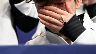 하늘은 어찌하여 일본 낳고, 미국 또 낳았는가...'2연속 은메달' 日 피겨 단체, 대통곡+눈물 바다→마지막엔 웃음 최고였다