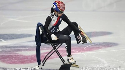 쇼트트랙 김길리·최민정, 조 2위로 여자 500m 준준결승행…이소연도 조 3위로 진출