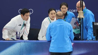 억울할 뻔 한 상황, 코칭스태프는 달렸다… 돋보였던 한국 쇼트트랙 대표팀의 대처