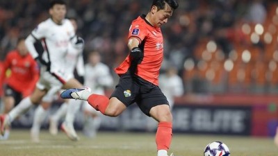 중국 챔피언 상대로 압도했는데…단 한 골이 터지지 않은 강원, 상하이 포트와 0-0 아쉬운 무승부 그래도 8위 도약[현장리뷰]