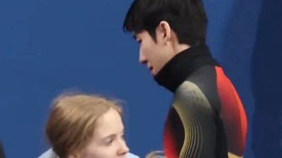 벤치라도 이제 진짜 '중국인'...린샤오쥔, 진심으로 中 대륙 녹였다 → 두손 모아 간절하게 → 메달 실패에 고개까지 떨궜다