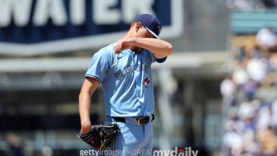 'KIA서 5억 받았는데...' 연봉 64억 대박에도 불만 폭발, 연봉 조정 싸움서 끝내 졌다