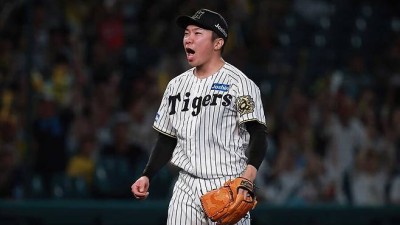 '日 초비상' 들것에 실려, 휠체어 타고 나갔다…'50G 무실점' 보유자 부상 심상치 않다 절망적 상황