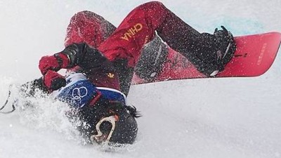 '스키 여제' 이어 中 선수도 끔찍한 사고…클로이 김과 경쟁했던 류지아위 공포의 추락