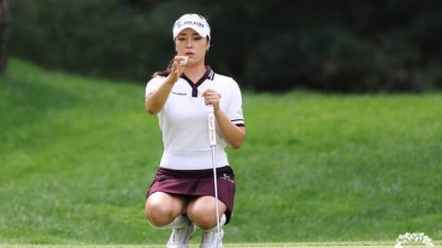 ‘똑같은 4언더’인데 ‘확 달라진 윤이나’…어제는 보기 3개, 오늘은 노보기 ‘13위→6위’ 우승 도전