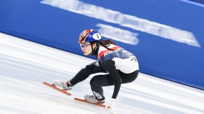 여자 쇼트트랙 500m, 최민정만 살아남았다…이소연·김길리 탈락 [밀라노 동계올림픽]