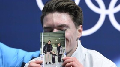 차준환 韓 역사 쓴 날... '부모 잃은 비극' 피겨 스타, 감동의 올림픽 데뷔전 어머니, 아버지 위한 무대였다 [밀라노 올림픽]