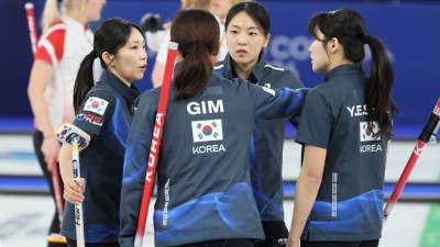 '덴마크에 일격' 女 컬링 대표팀, 운명의 한일전 이기고 메달 희망 살린다 [2026 밀라노]