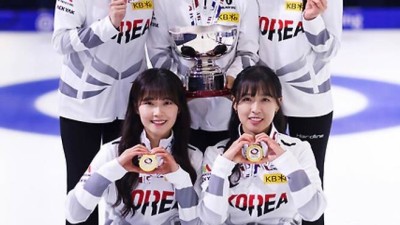 “한국도 흔들린다” 日 희망회로 가동…'5승 4패' 원하는 여자 컬링 한일전 사활→한국전 승리가 3연속 메달 최대 관건