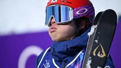 끝내 고개 숙인 정대윤, 세계 최강 넘으려다 '코스 이탈' 실수... 8강서 도전 마침표 [밀라노 올림픽]