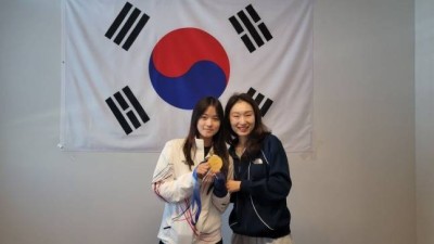 '(최)민정 언니 보고 싶어요' 최가온 요청에...선수촌서 훈훈한 '금빛 만남' [2026 밀라노]