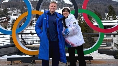 '컬링은 사랑을 싣고'…빙판 위 국경 넘은 러브스토리 [아침& 올림픽]