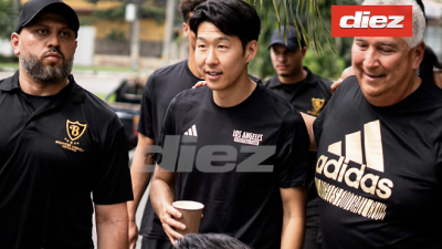 손흥민 이 정도야? 도심 산책에 2명 '밀착마크'… LAFC 선수단 깜짝 출연, 현지 축제 분위기→'SON 그라운드 밟나' 출전 여부 촉각