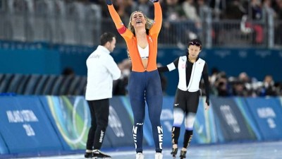 금메달 딴 후 스포츠 브라 노출…“100만 달러짜리 세리머니”