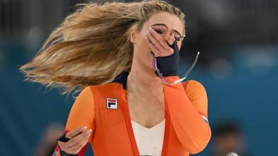 금메달 확정→지퍼 내려 브라 노출 100만불 수익 예상 평가... 끔찍하다 비판에도 마이웨이 [밀라노 올림픽]