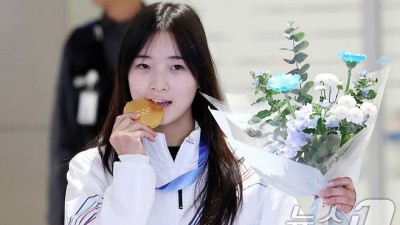 '대단하네' 최가온 위엄, '브라질 최초' 동계 금메달리스트와 함께 전반기 빛낸 최고의 순간 'TOP 10' 등극 [밀라노 올림픽]
