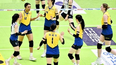 ‘블로킹 1위’ 현대건설의 벽 높았다, ‘최정민 개인 최다 20점’ IBK기업은행 꺾고 4연승 질주 [MD수원]