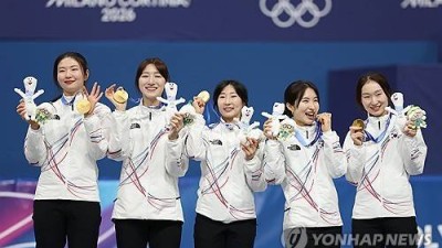 최민정에게 건낸 심석희의 인사 많이 노력해줘서 고마워