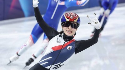 결승선 통과하며 ‘김도영 세리머니’…람보르길리, 올림픽서도 찐팬 인증[2026 동계올림픽]