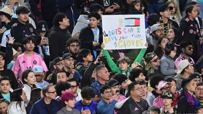 '손메대전' 보러 왔어요…7만석 LA 콜리세움 채운 축구 팬들