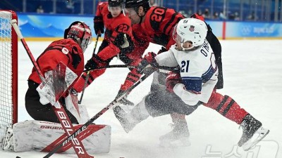 오늘도 '9초 만'에 난투극?…미국-캐나다 아이스하키 '금메달' 전쟁