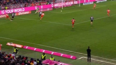 '자책골 넣으려고 했나'…김민재 실수 유발한 형편없는 패스 조롱, '경기를 흥미진진하게 만들었다'