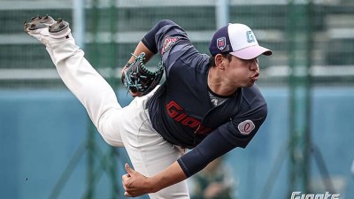 롯데 팬들이 반했다, 또 한 번 속아보나… 일본 팀 1이닝 순삭, ‘애증의 유망주’ 올해는 터지나