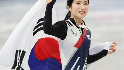 엄청 이쁘네… 머리 푼 김길리, 폐회식서 금메달급 미모 뽐냈다