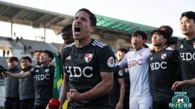 中 귀화 절차 밟기 시작…“마! 이게 부산이다!” K리그 역사상 최초 ‘PK 해트트릭 주인공’ 호물로, 가슴에 오성홍기 단다
