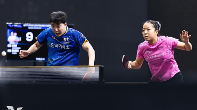 0-2에서 3-2로…‘혼복 최강’ 임종훈-신유빈, 짜릿한 ‘리버스 스윕’으로 WTT 싱가포르 스매시 8강행
