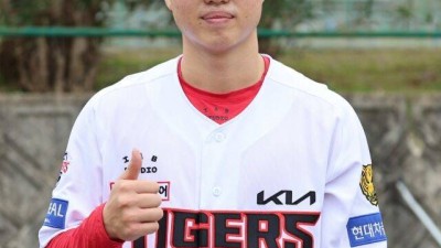 “(두산에)살짝 섭섭했는데, 21번째로 뽑힌 거니까…” KIA 2.2억원 호주 유격수만 박찬호 공백 지우나, ERA 4점대 영건 지켜보세요
