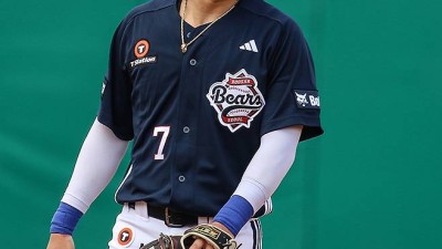 구단주 오신 날, 80억 가치 제대로 보여줬다… 리드오프+명품 수비, ‘현질’의 맛 미리 봤다