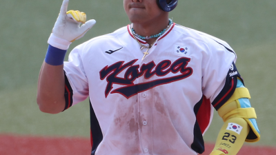 안현민 ‘만루포’ 김도영 ‘백투백’ … 03년생 황금듀오 대폭발