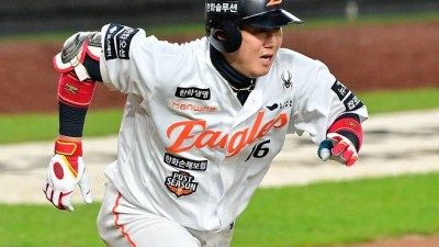 '야구 그만둘 결심' 이겨내고 날아오른 하주석, 그러나 안주는 없다…목표? 한화 강팀 되는 것뿐 [오키나와 인터뷰]