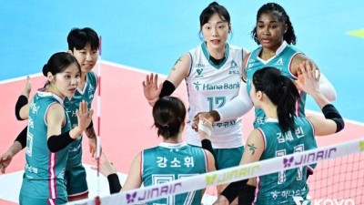 강소휘 선발 출격...‘관록의 힘’ 드러낸 한국도로공사, 타나차 없이 정관장 3-0 완파 [MD김천]