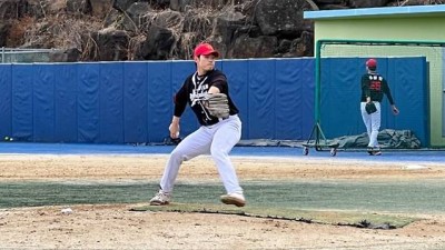 LG 출신 2안타, 한화 출신 148㎞/h 찍었다…2군 울산 웨일즈, 제주도 마지막 청백전 기대감 높였다