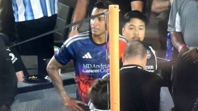 ‘퇴장에도 손흥민에 끝까지 항의’ LAFC 감독 결국 한마디 했다…“잘 알던 선수지만, 쏘니 발을 봐라”