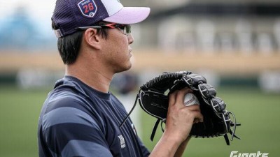 홈런-도루 2개씩 허용, 무너진 안경 에이스…엘빈-비슬리와 트리오 구축해야 하는데, 시즌에선 다를까