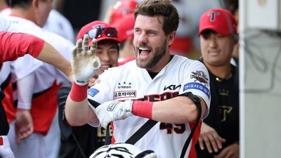'KBO 구단들 후회하게' 위즈덤 드디어 터졌다, 432피트 대형 홈런 작렬…기적의 ML 진입, 꿈 아니다