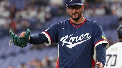 어머니는 한국인 ML 12승→0승 추락, 벼랑 끝에서 韓 국가대표 소원 성취…진정성에 사령탑도 감동