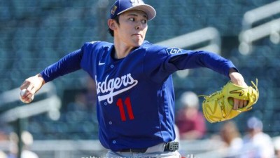 '노아웃 4실점 1회 강판→2회 다시 등판해 2이닝 무실점' 이런 롤러코스터가 다 있나... 사사키 제구 문제 어쩌나