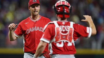 롯데 출신 우완 '대형 사고' 쳤다…최종 엔트리 탈락→캐나다 영웅으로 [WBC]